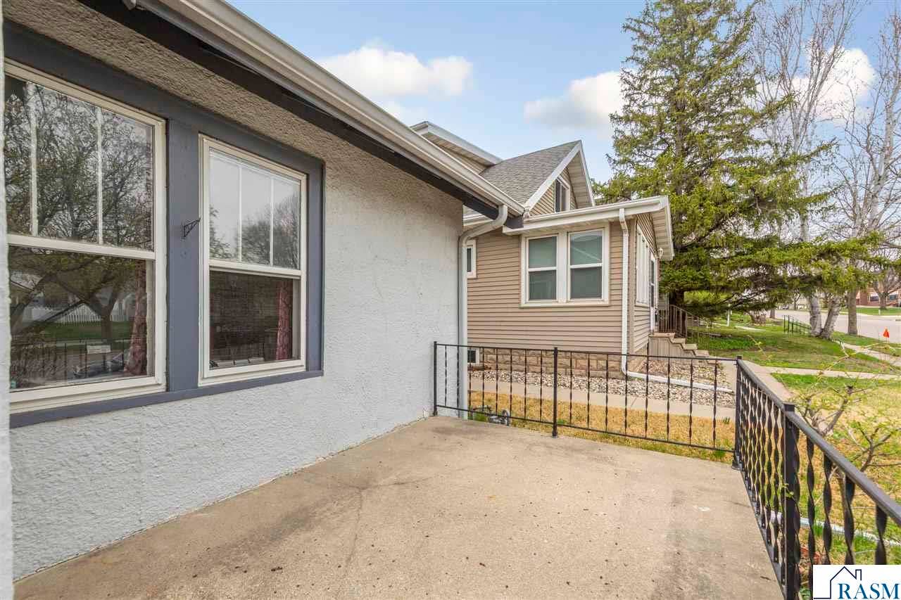 910 N 2nd Street, Mankato, MN 56001