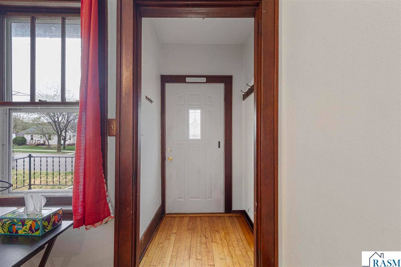 910 N 2nd Street, Mankato, MN 56001