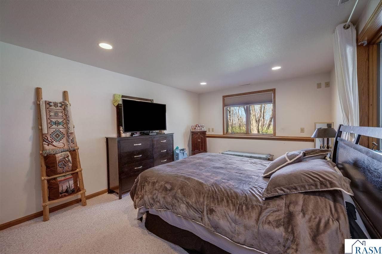 180 JoRay Drive, Mankato, MN 56001