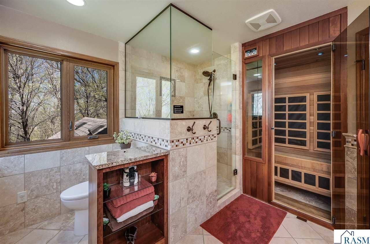 180 JoRay Drive, Mankato, MN 56001
