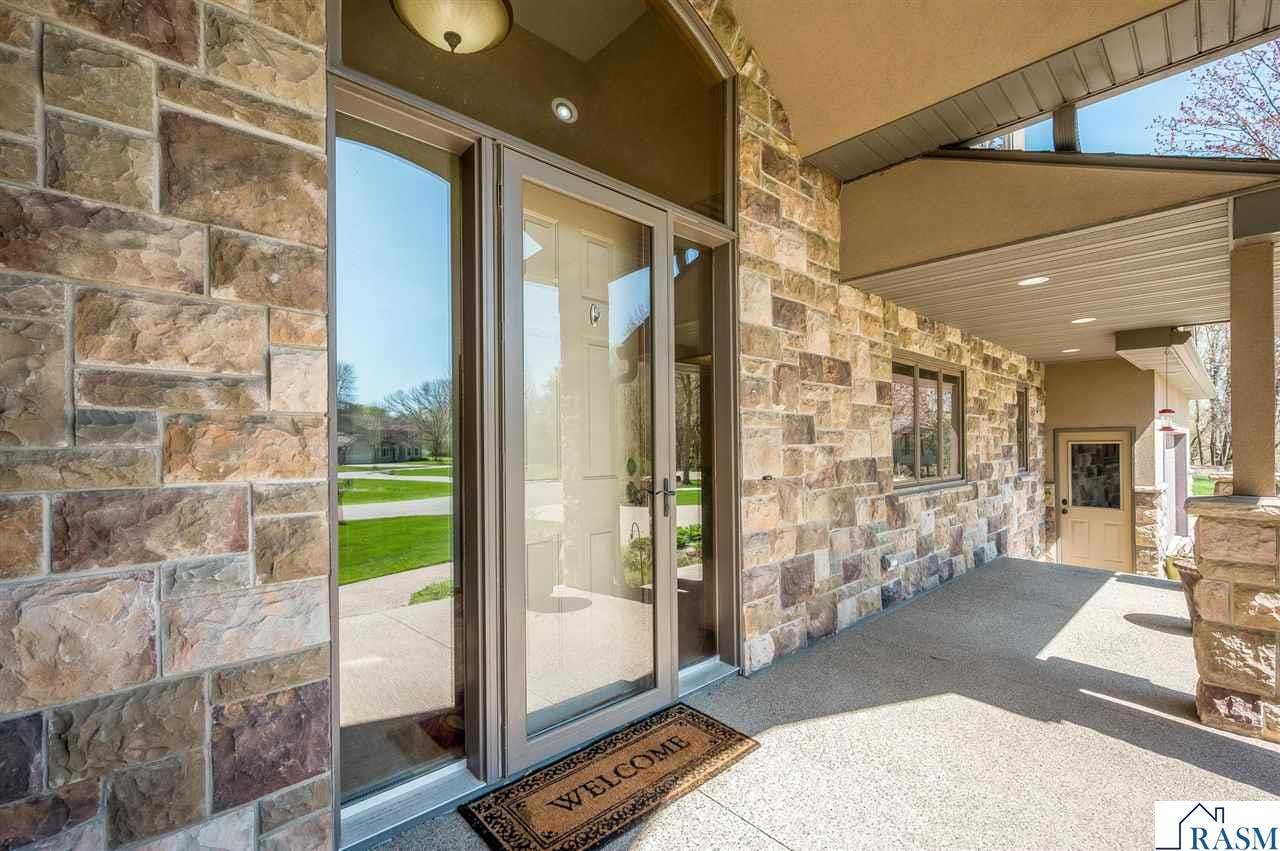 180 JoRay Drive, Mankato, MN 56001