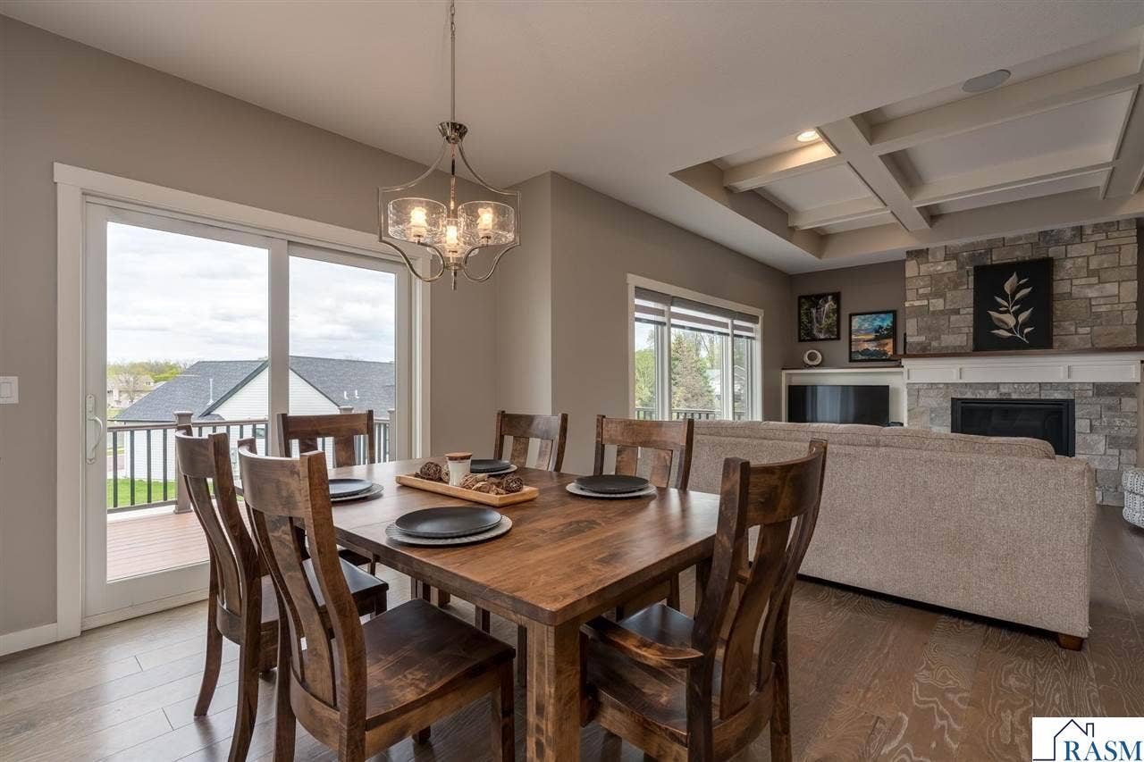 112 Hidden Oaks Circle, Mankato, MN 56001