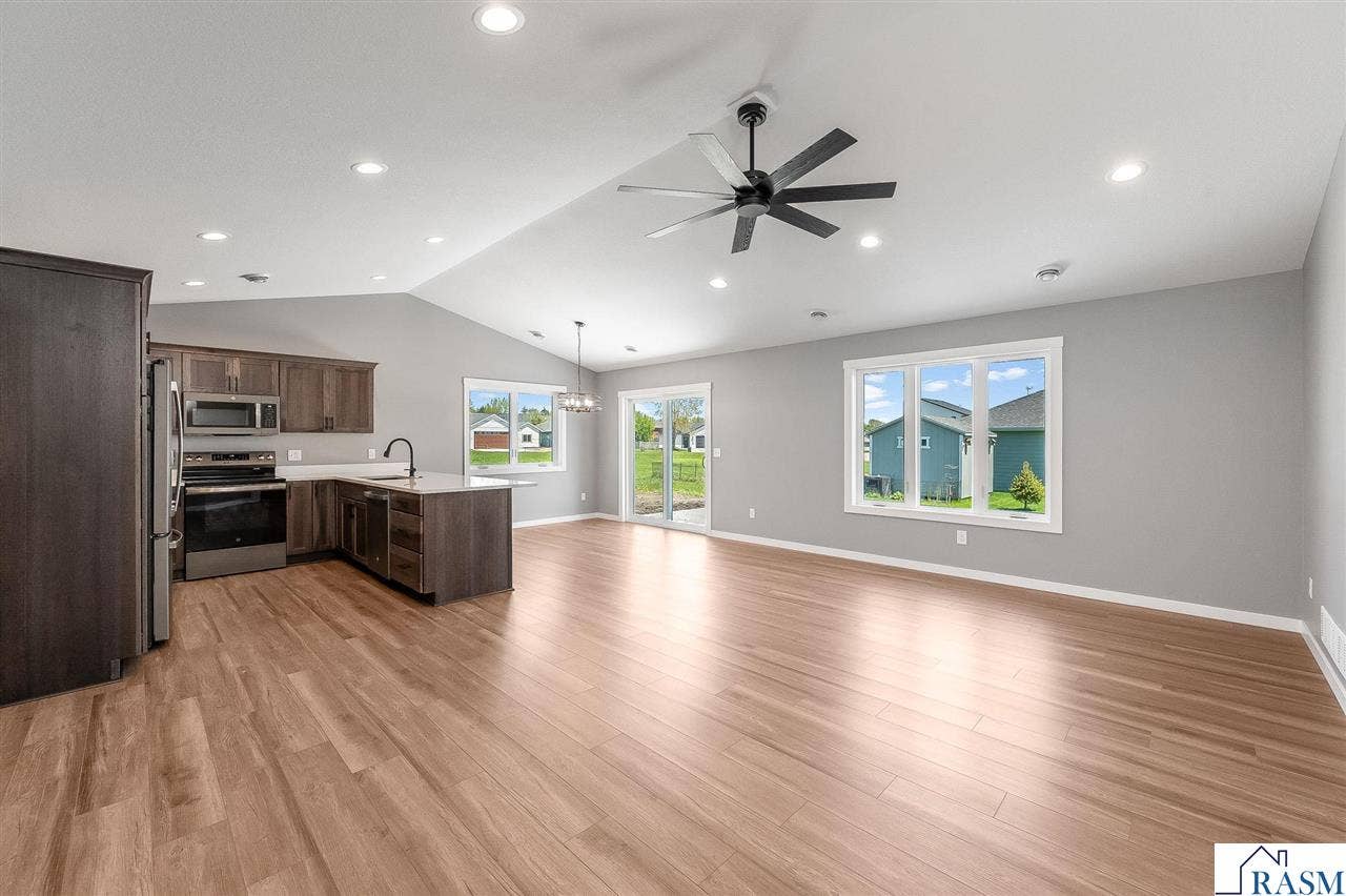 121 Copper Village Circle, Mankato, MN 56001
