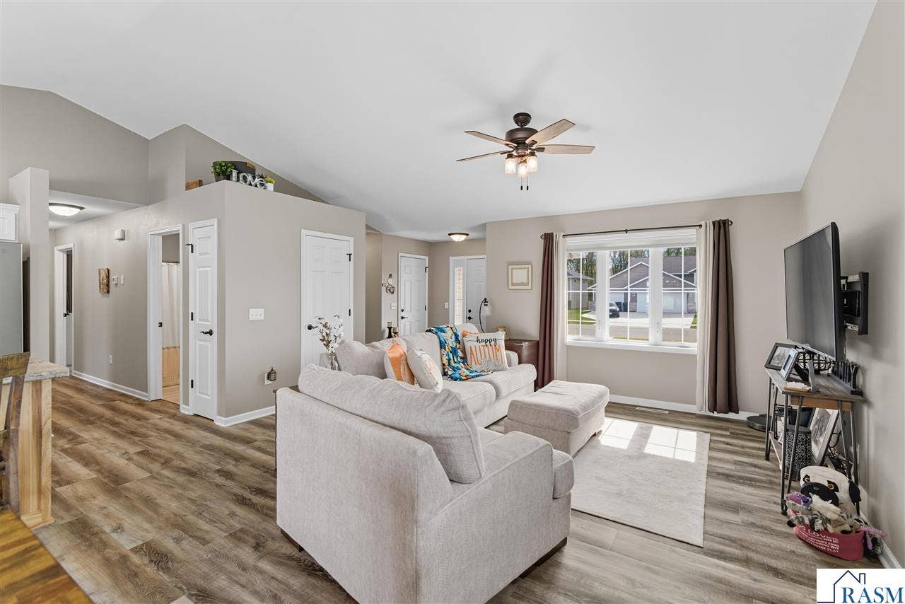 2004 Bluestem Drive, Mankato, MN 56001