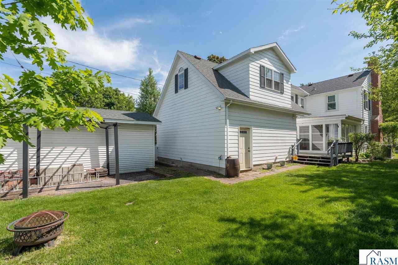 718 Baker Avenue, Mankato, MN 56001