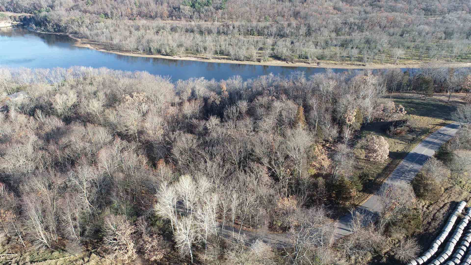 L27-29 Hillside Drive, Lake Delton, WI 53965