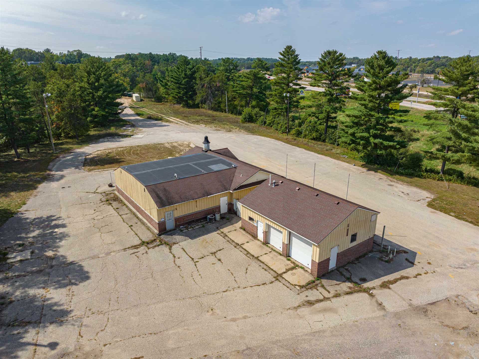 650 S Frontage Road, Wisconsin Dells, WI 53965