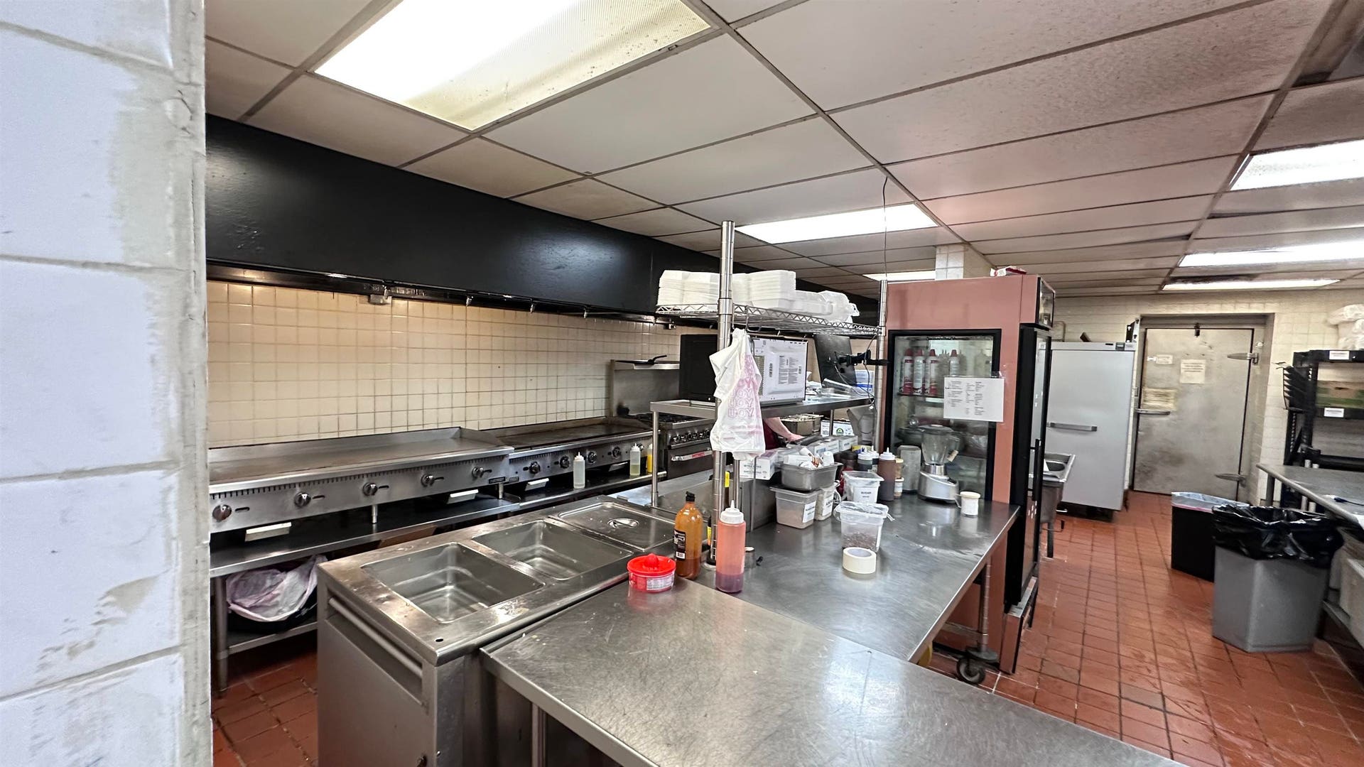 2705 W Beltline Highway, Madison, WI 53713
