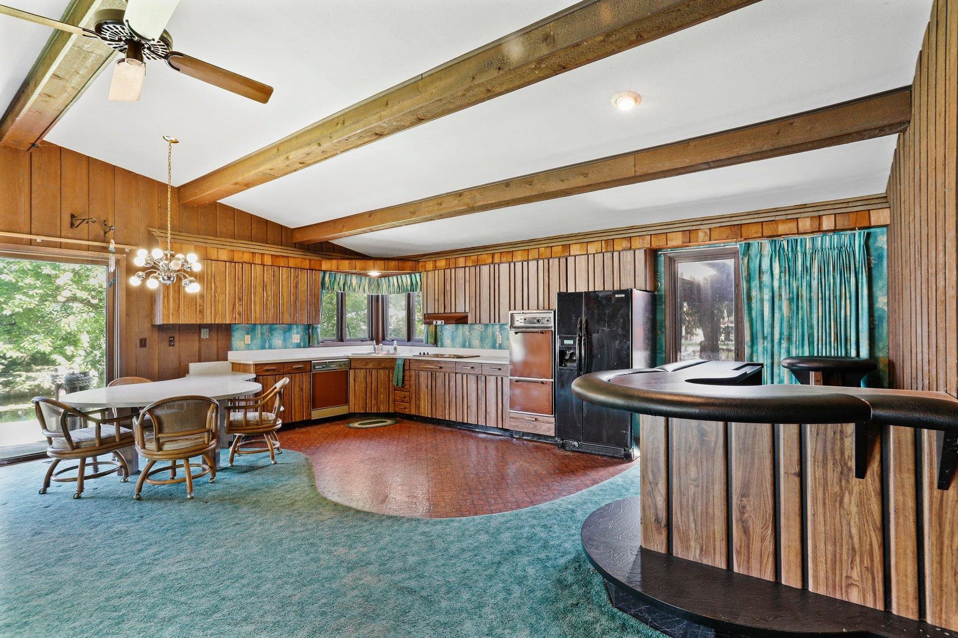 6411 Winnequah Road, Monona, WI 53716