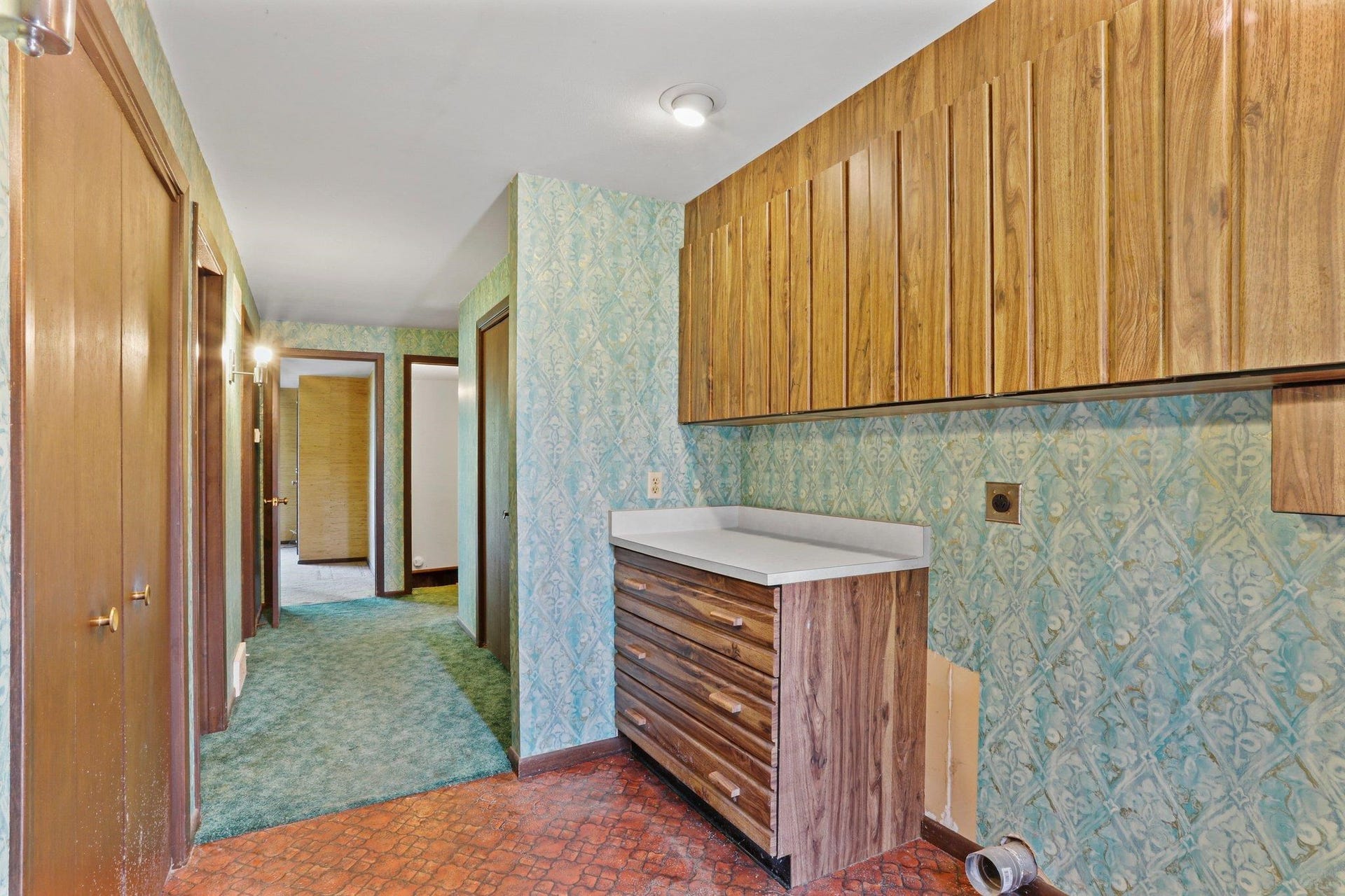 6411 Winnequah Road, Monona, WI 53716