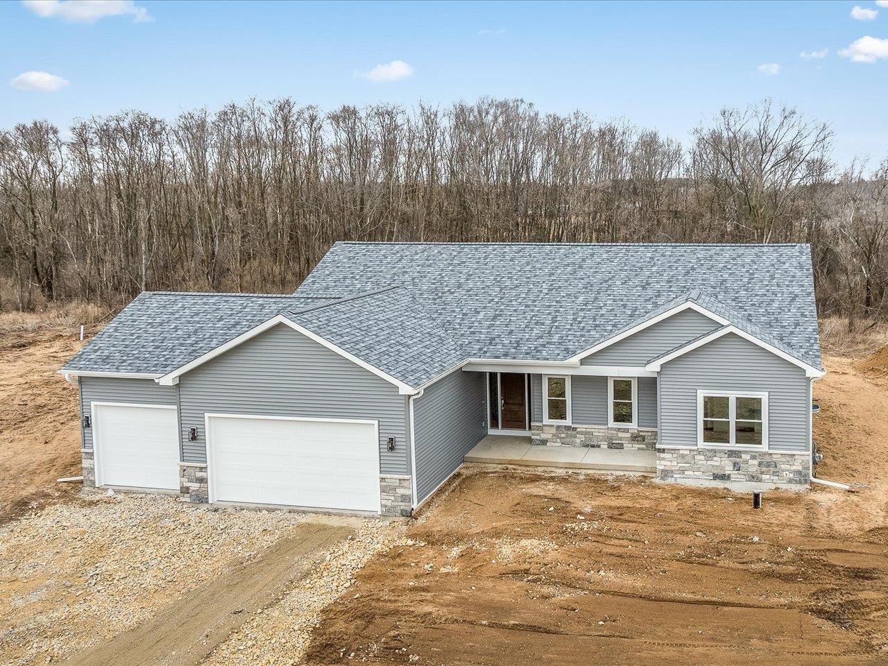 3286 W Prairie Grove Lane, Beloit, WI 53511-0000
