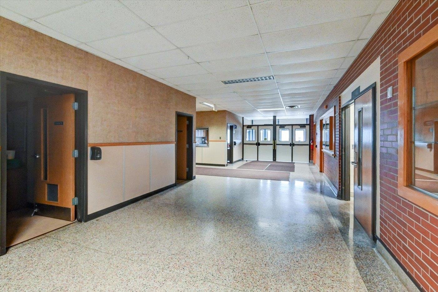 520 E Holum Street, Deforest, WI 53532
