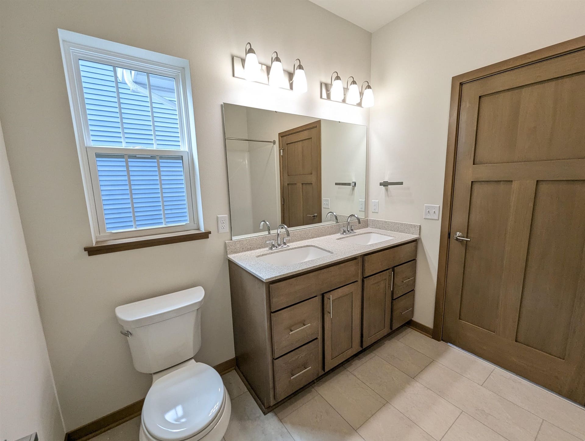 14 Bluestem Pass, Mount Horeb, WI 53572