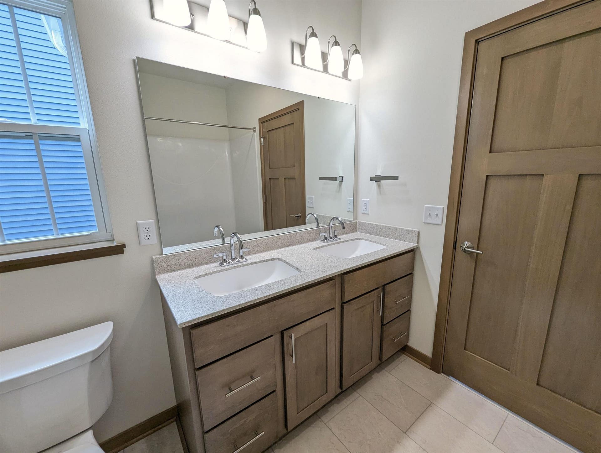 14 Bluestem Pass, Mount Horeb, WI 53572