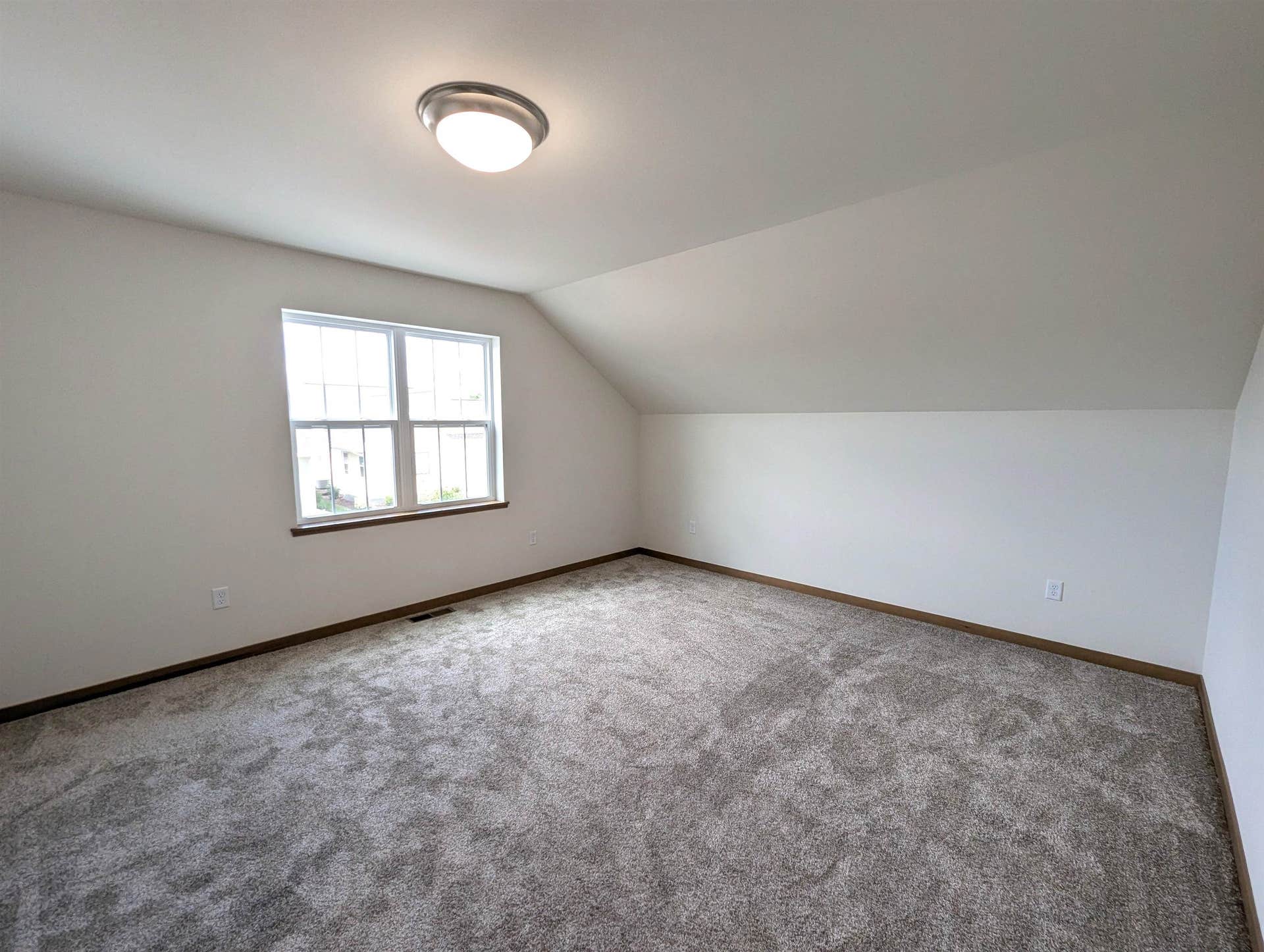 14 Bluestem Pass, Mount Horeb, WI 53572