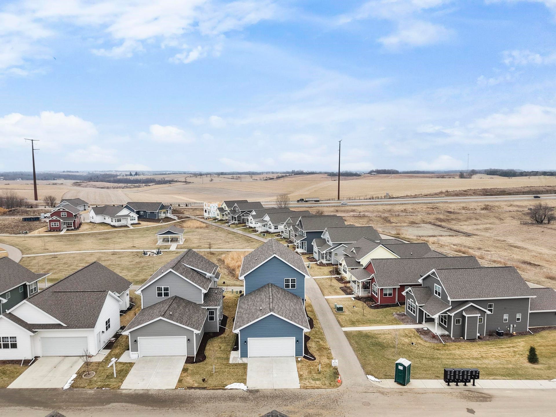 15 Bluestem Pass, Mount Horeb, WI 53572