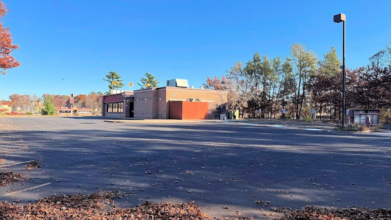 630 S Frontage Road, Wisconsin Dells, WI 53965