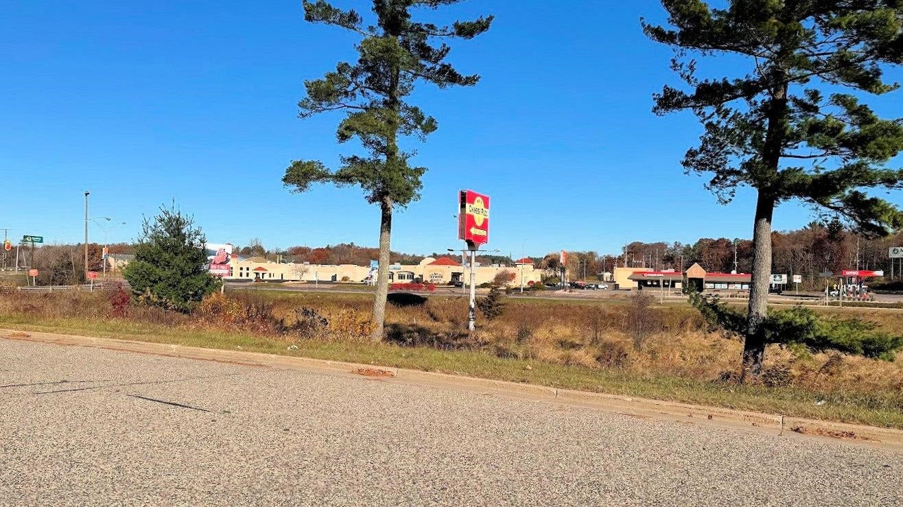 630 S Frontage Road, Wisconsin Dells, WI 53965