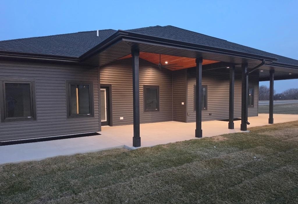 2015 Wellington Place, Cottage Grove, WI 53527