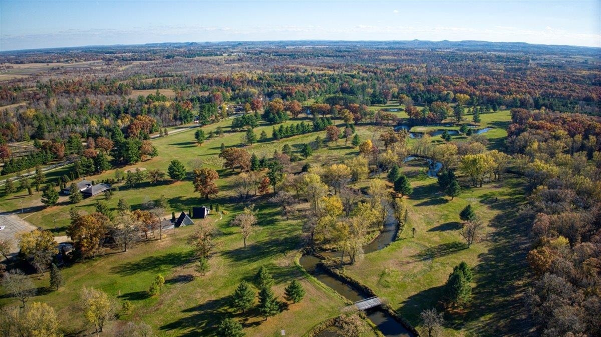 10555 Freedom Rd, Byron, WI 54660