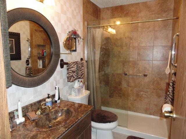 10555 Freedom Rd, Byron, WI 54660