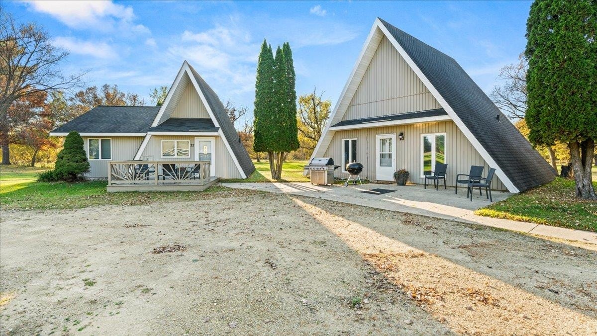 10555 Freedom Rd, Byron, WI 54660