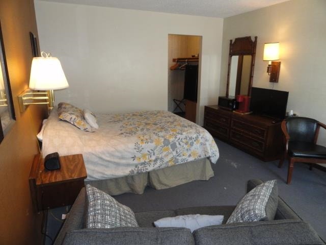10555 Freedom Rd, Byron, WI 54660