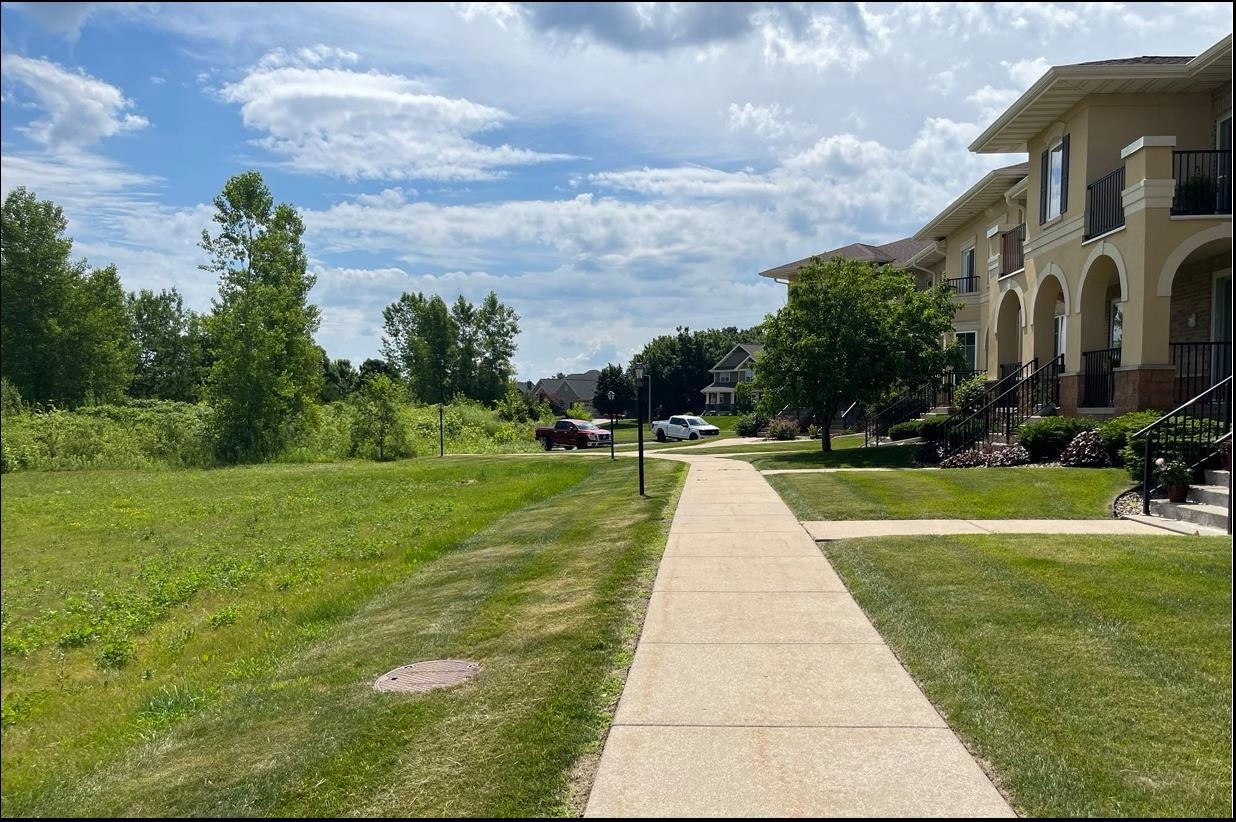 500 Bergamont Boulevard, Oregon, WI 53575