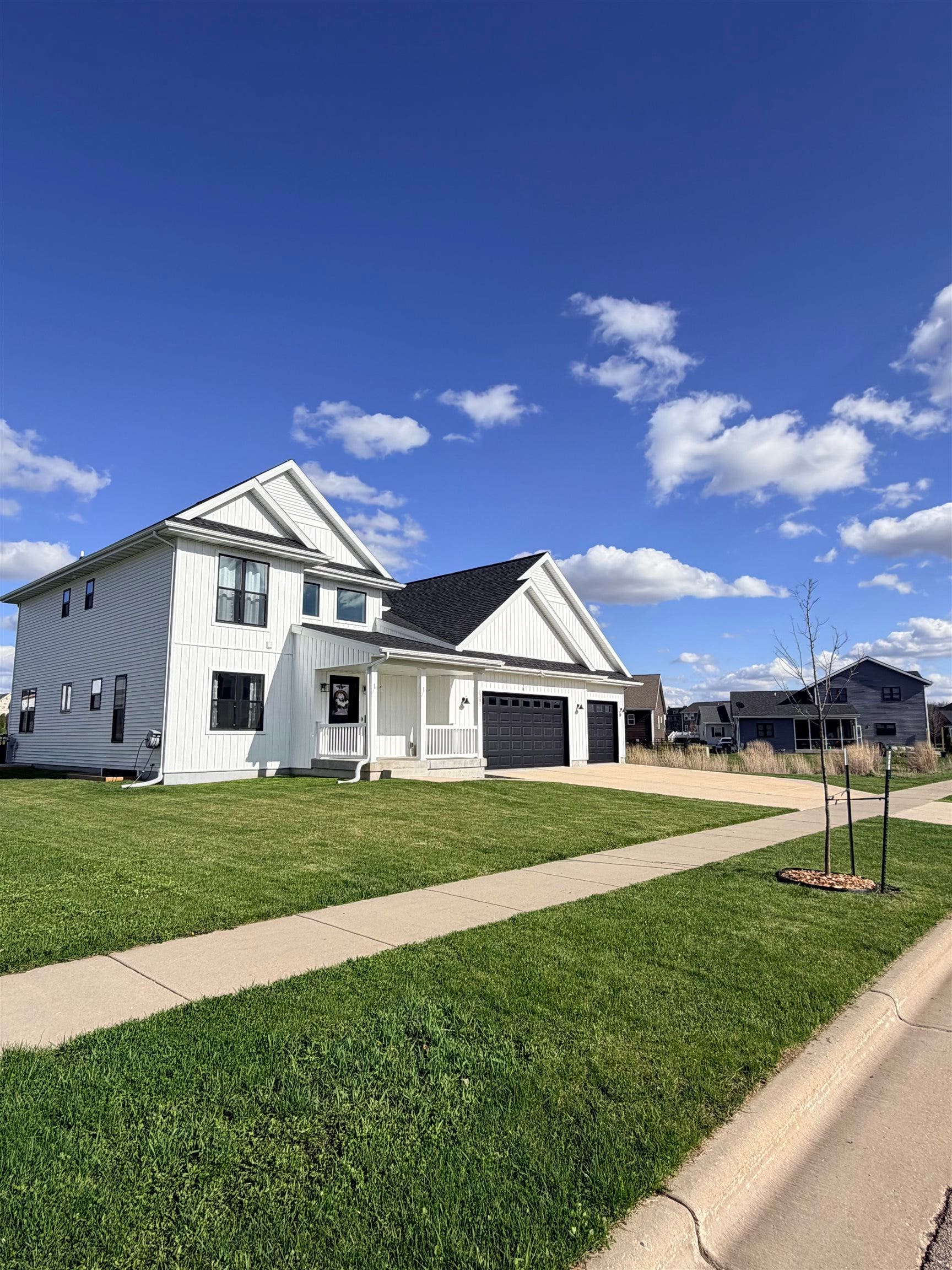 1381 N Pine Street, Sun Prairie, WI 53590-0000