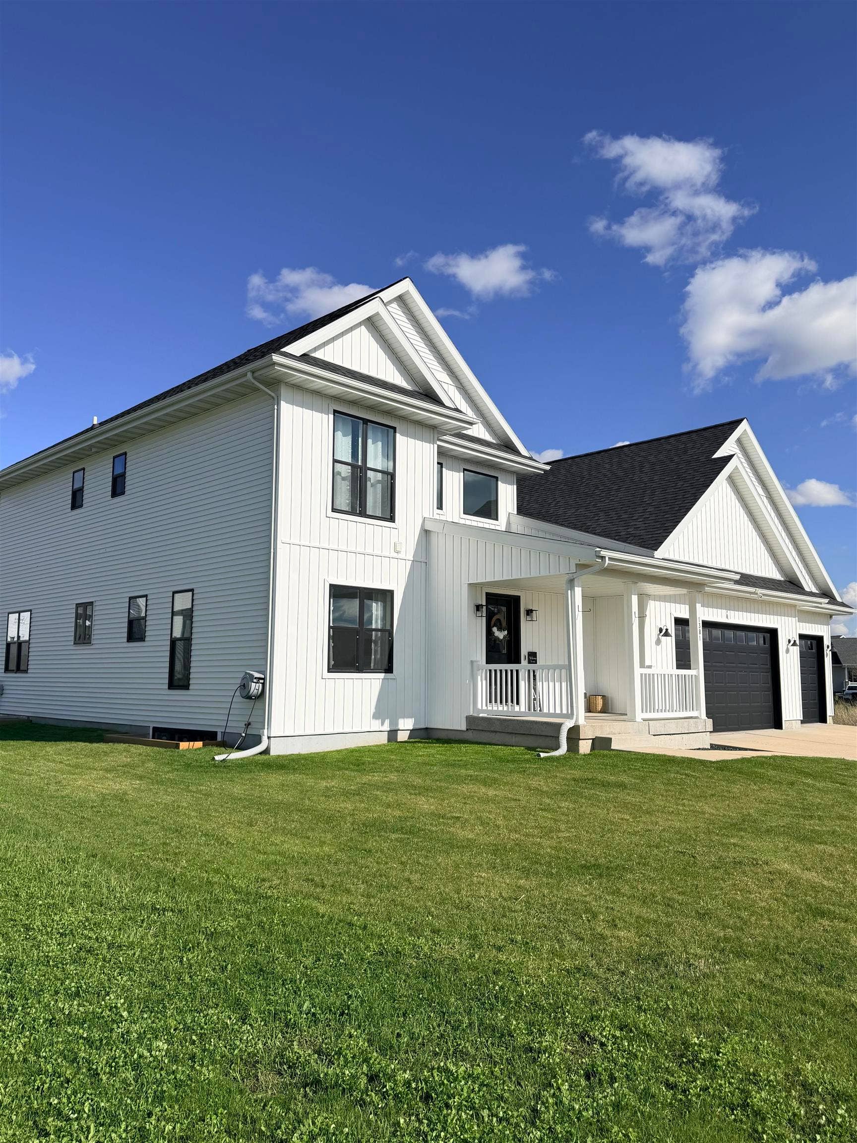 1381 N Pine Street, Sun Prairie, WI 53590-0000
