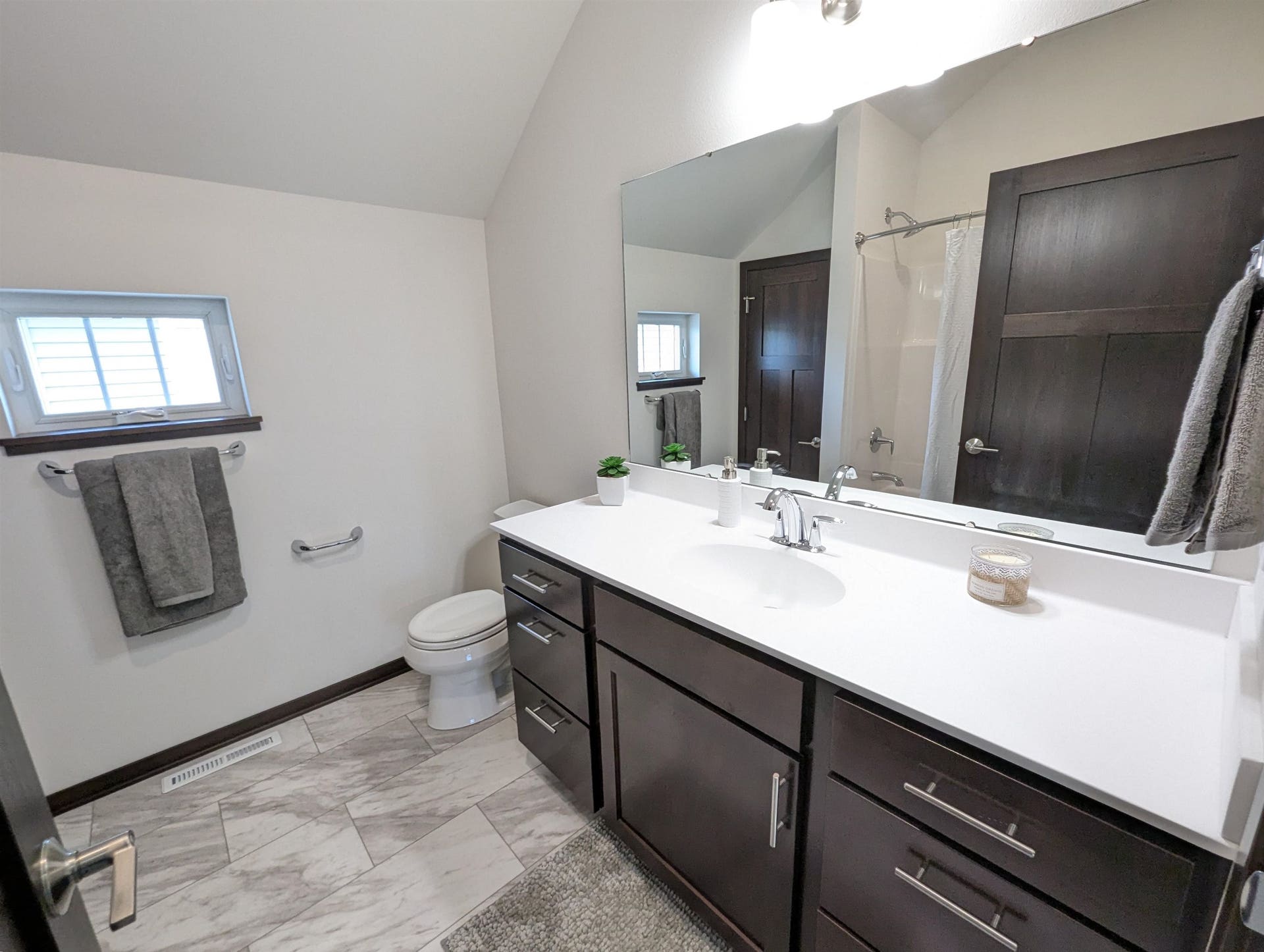 4303 Goldeneye Gateway Drive, Middleton, WI 53562