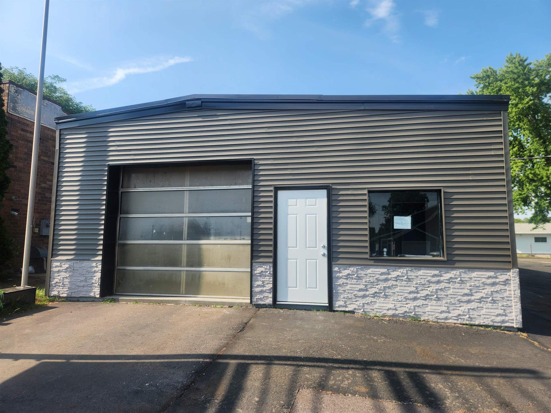 1015 8th Street, Baraboo, WI 53913