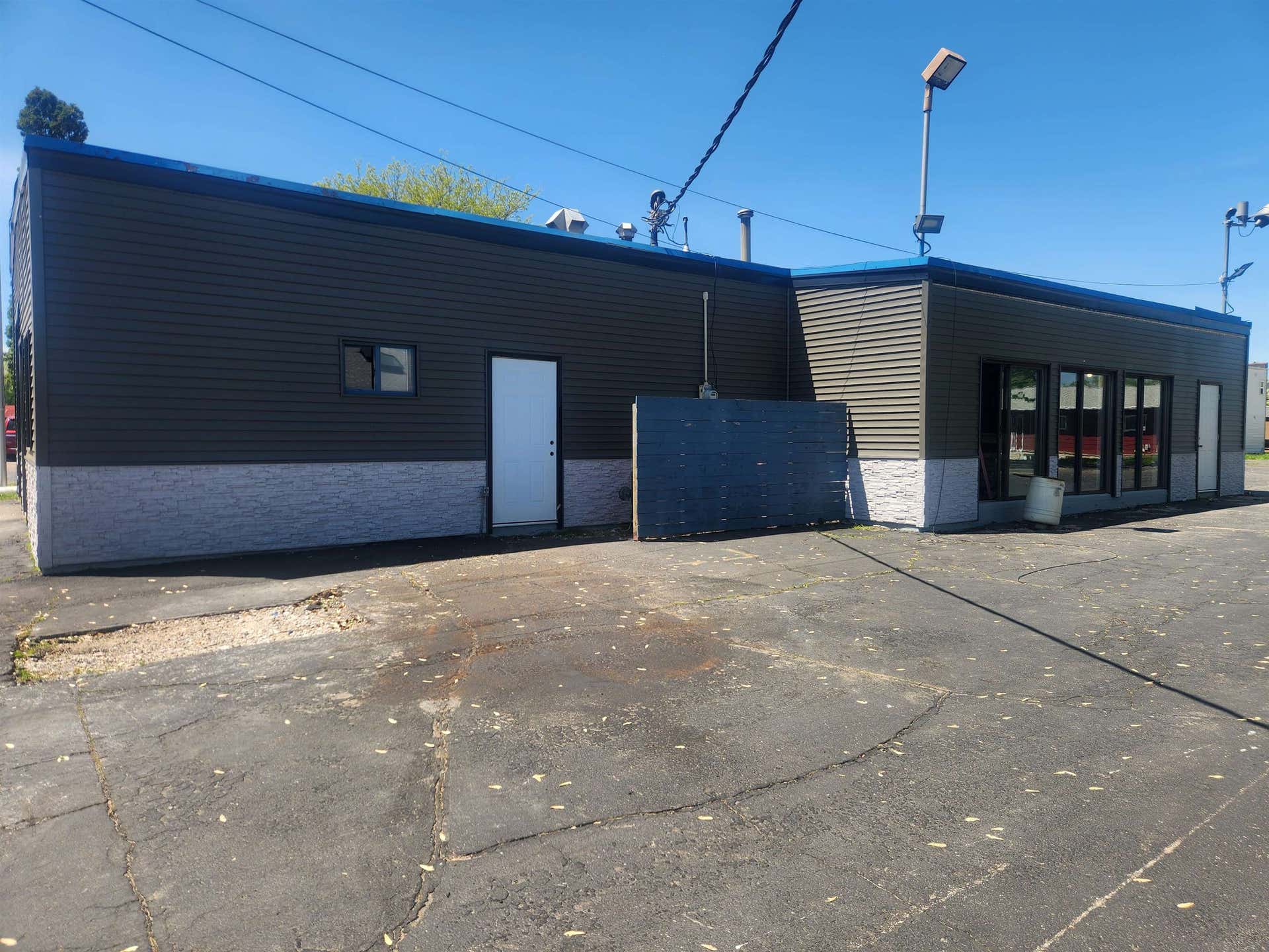 1015 8th Street, Baraboo, WI 53913