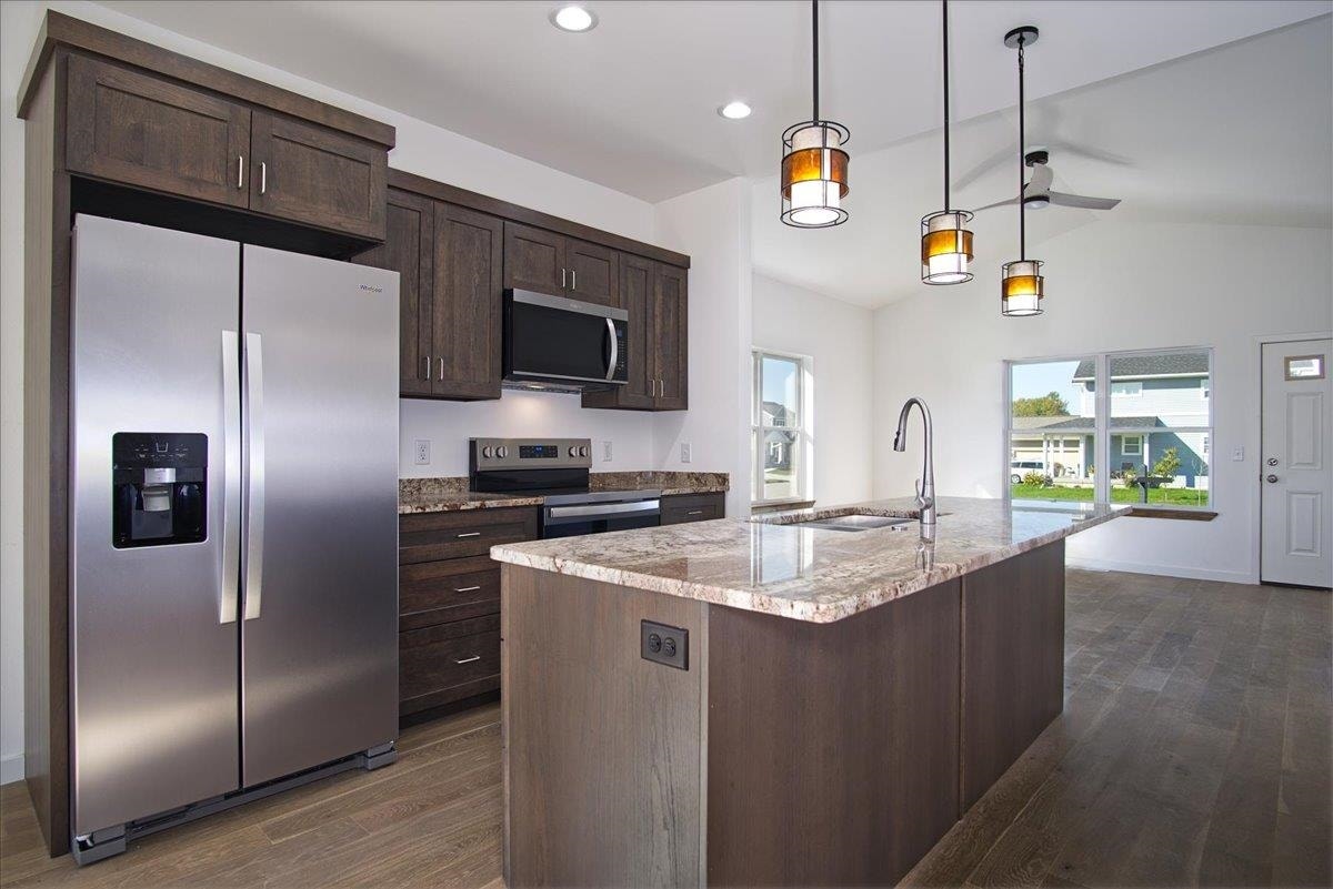 1133 Kamperschroer Way, Sun Prairie, WI 53590