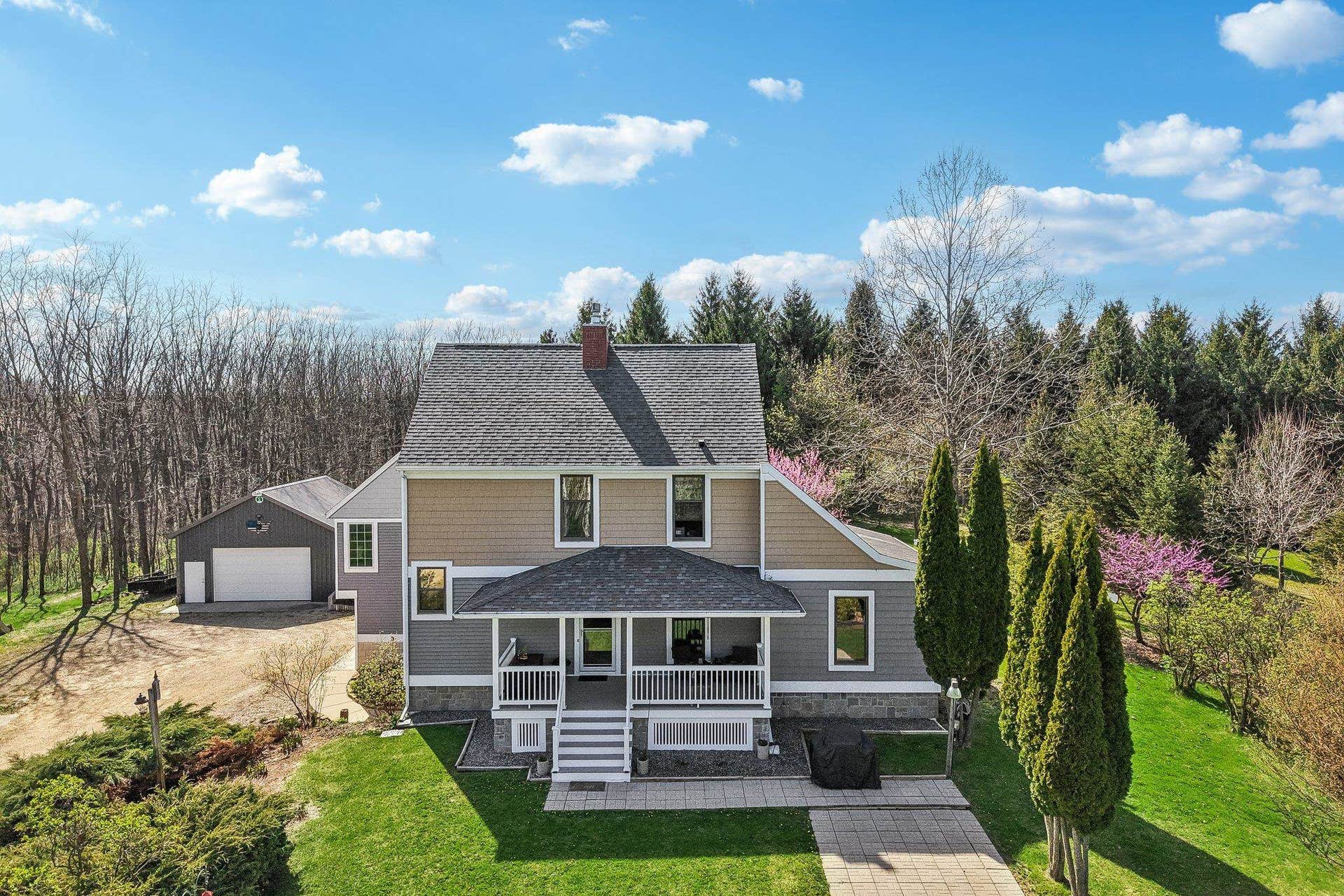 9224 Fargo Road, Springdale, WI 53572