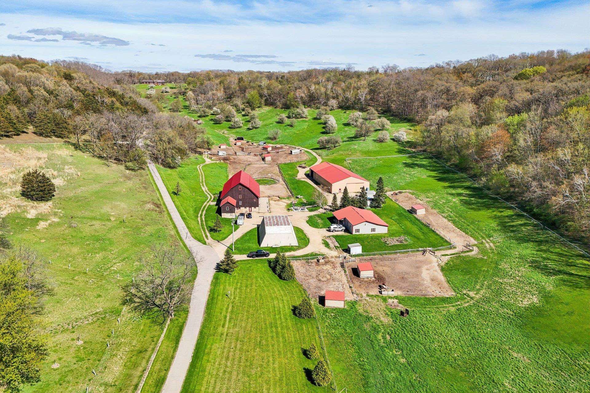 6604 Shower Road, Mazomanie, WI 53560-9675
