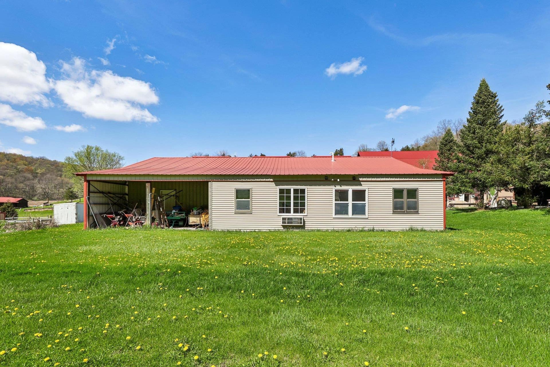 6604 Shower Road, Mazomanie, WI 53560-9675