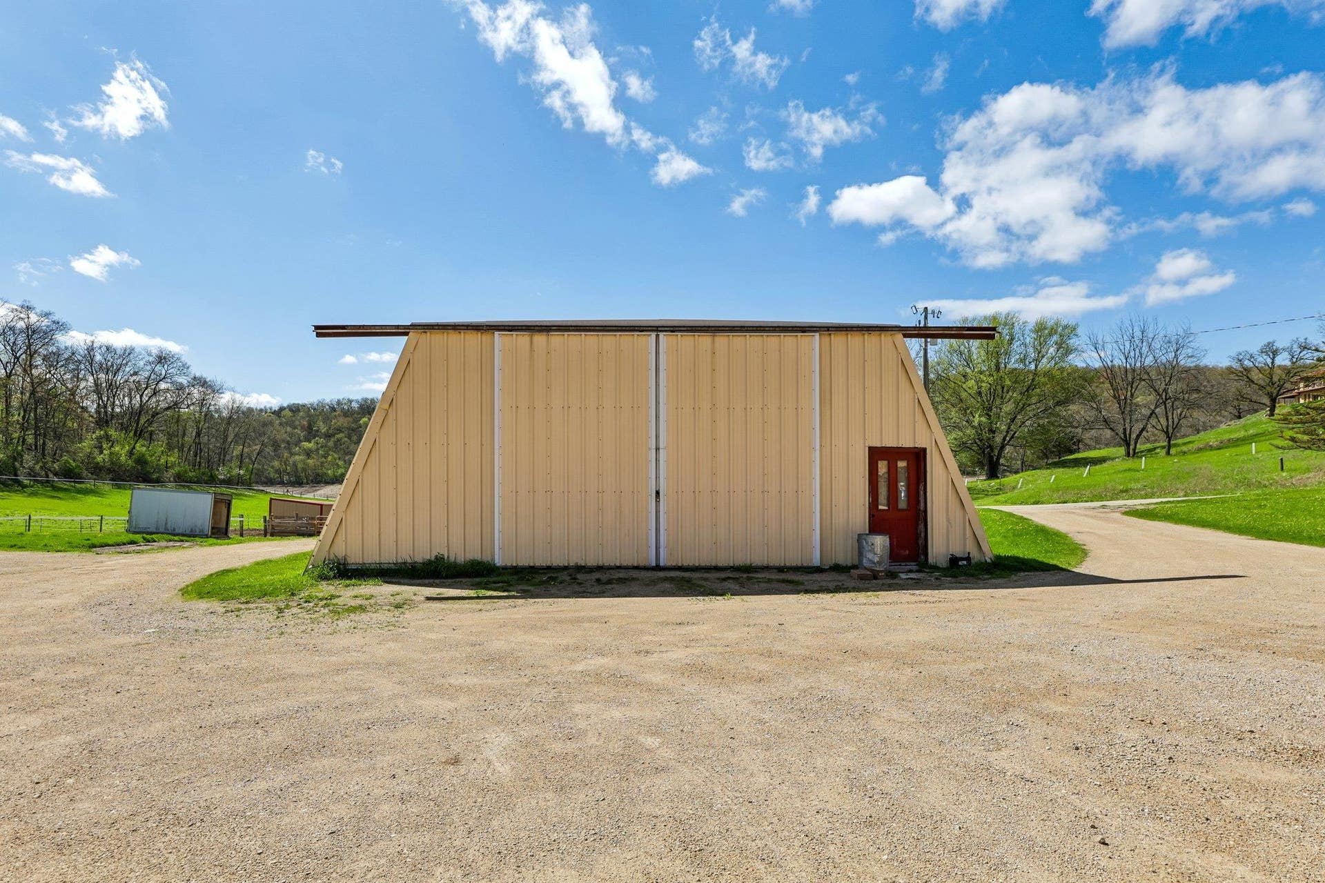 6604 Shower Road, Mazomanie, WI 53560-9675