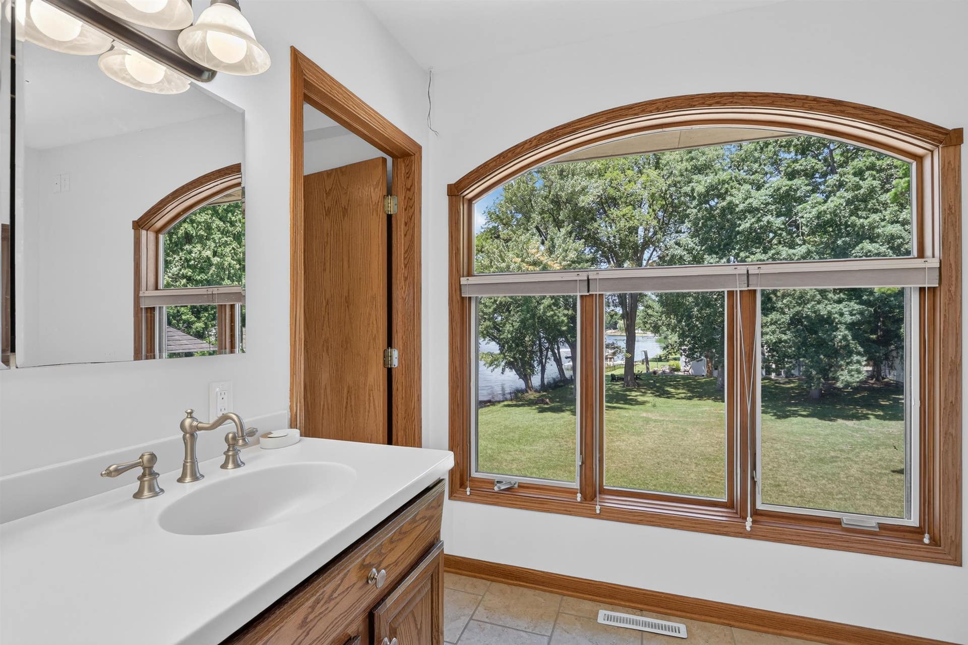 2870 S Riverside Drive, Beloit, WI 53511