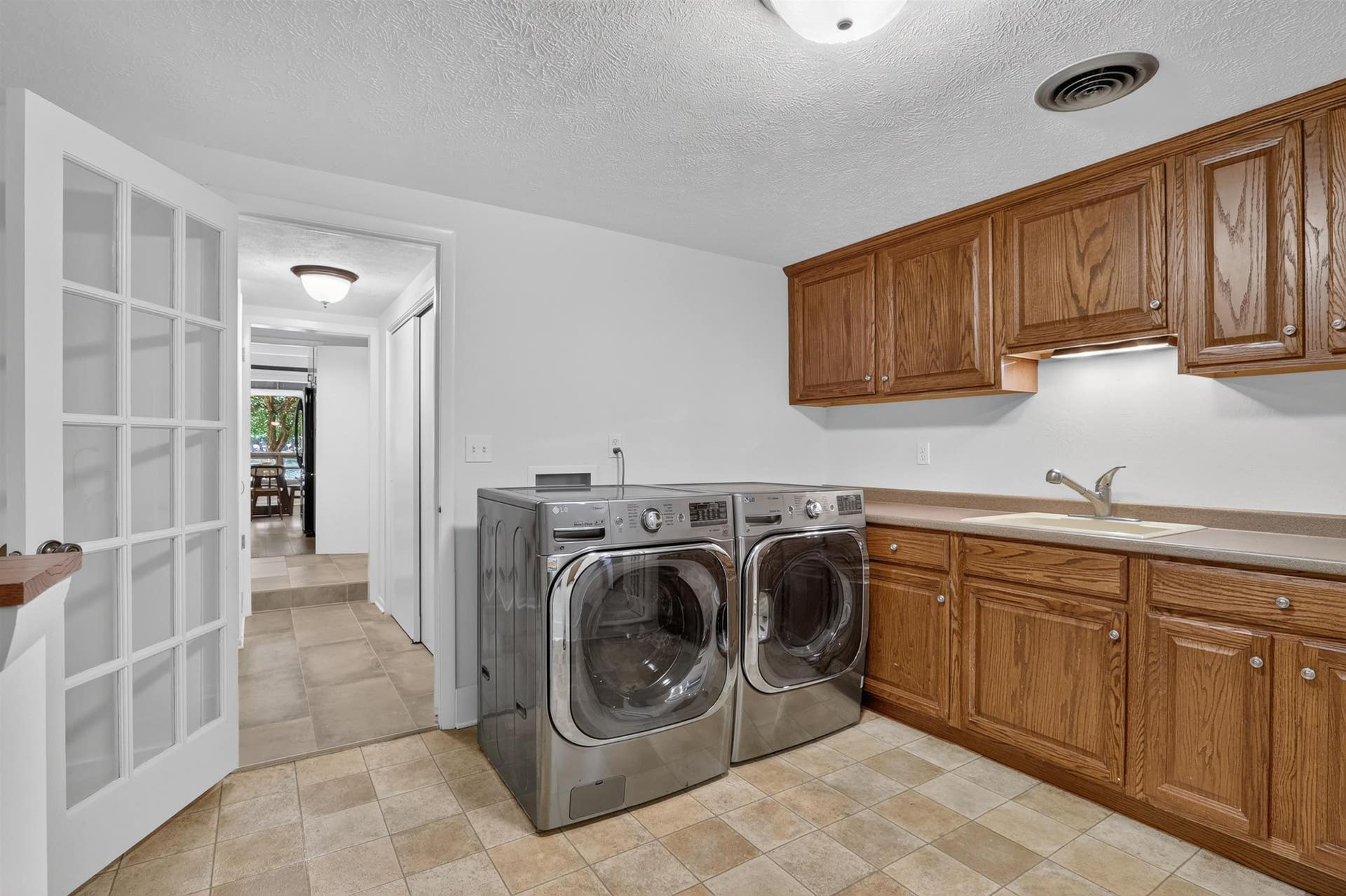 2870 S Riverside Drive, Beloit, WI 53511
