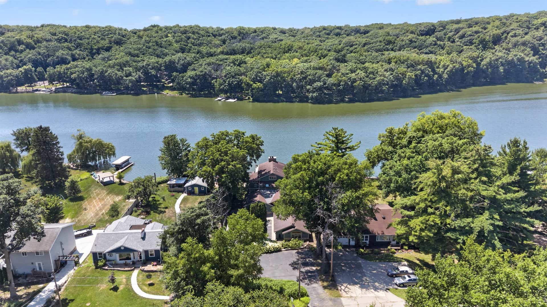 2870 S Riverside Drive, Beloit, WI 53511