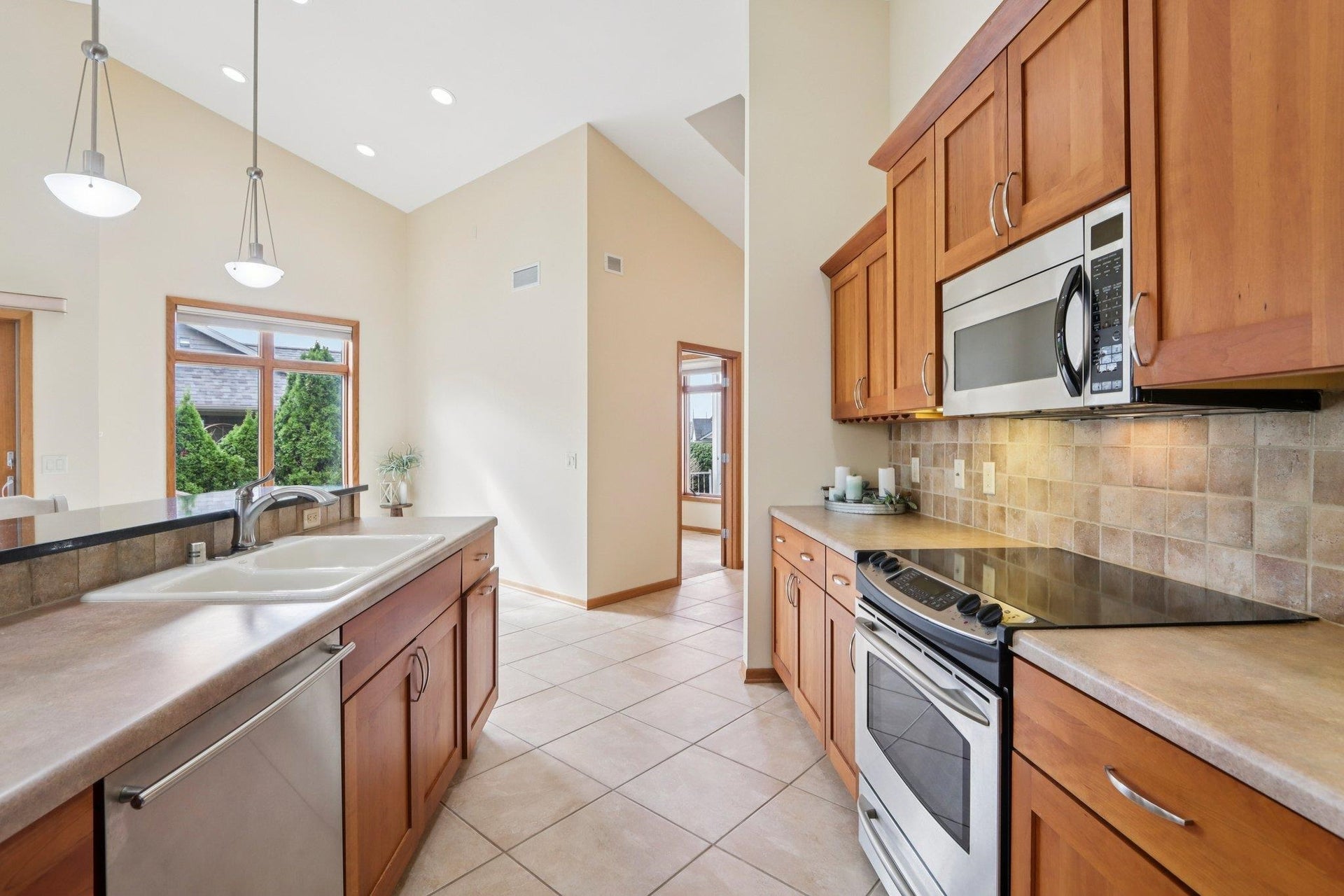 734 8th Street, Prairie Du Sac, WI 53578