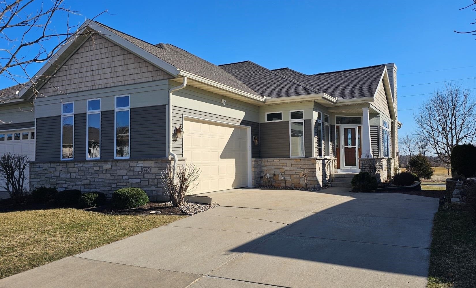 440 Grandview Drive, Waunakee, WI 53597-2823