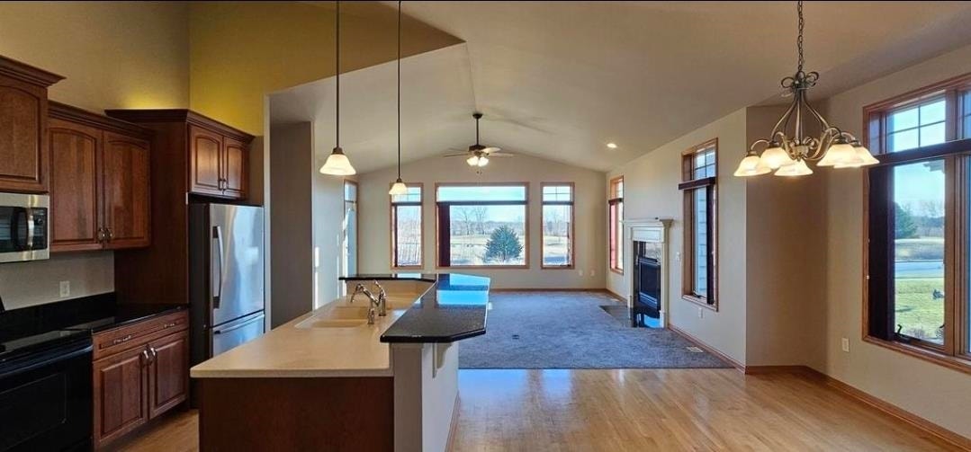 440 Grandview Drive, Waunakee, WI 53597-2823