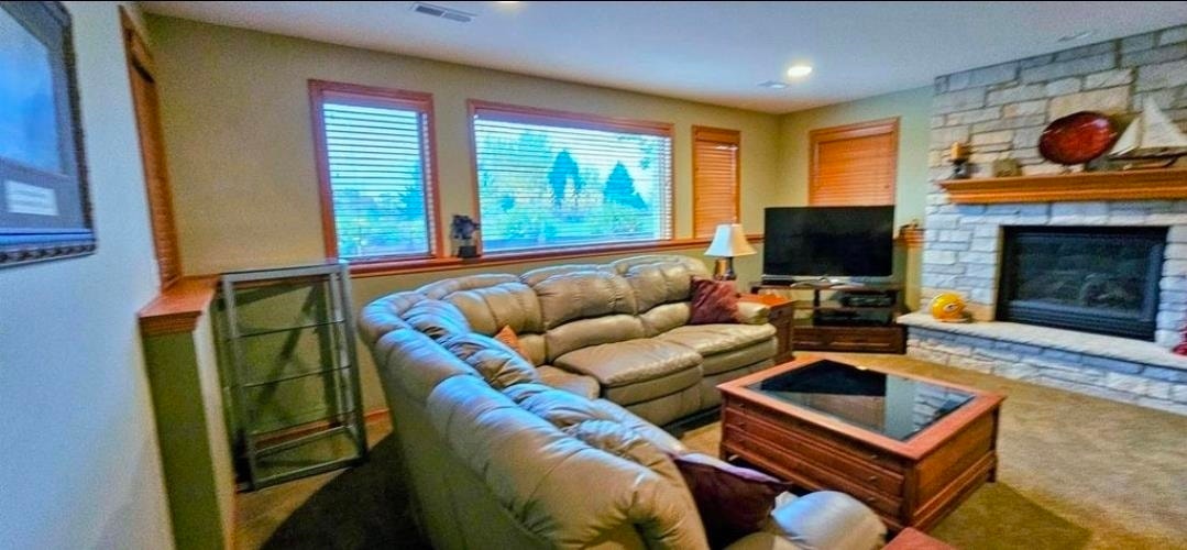 440 Grandview Drive, Waunakee, WI 53597-2823