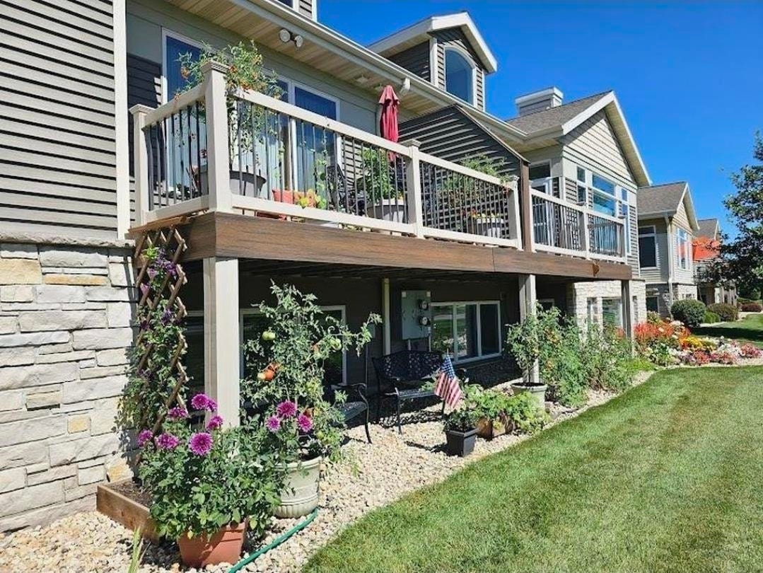 440 Grandview Drive, Waunakee, WI 53597-2823