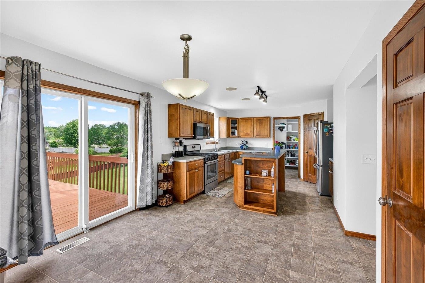 26 Yarrow Circle, Madison, WI 53719
