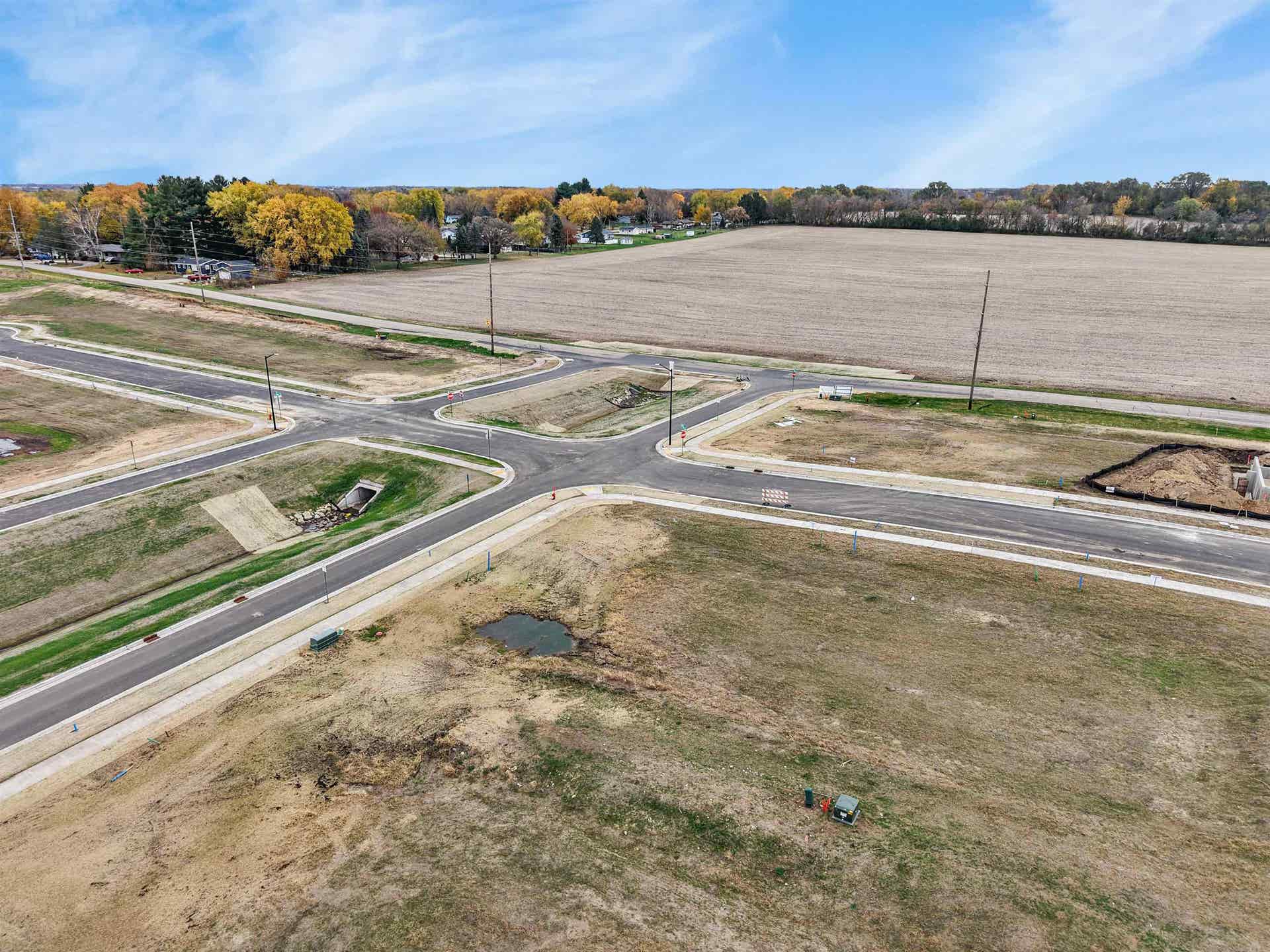 312 Dahlia Drive, Stoughton, WI 53589
