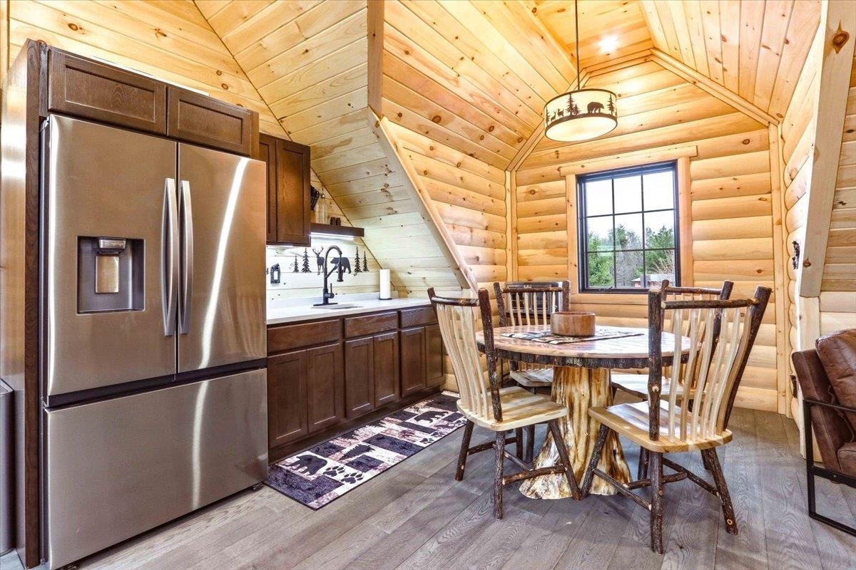 945 N Walden Way, Rome, WI 54457
