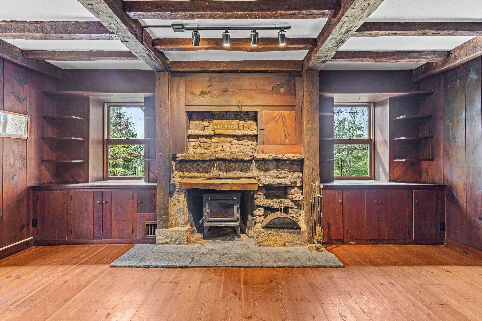 3400 Tally Ho Lane, Shorewood Hills, WI 53705